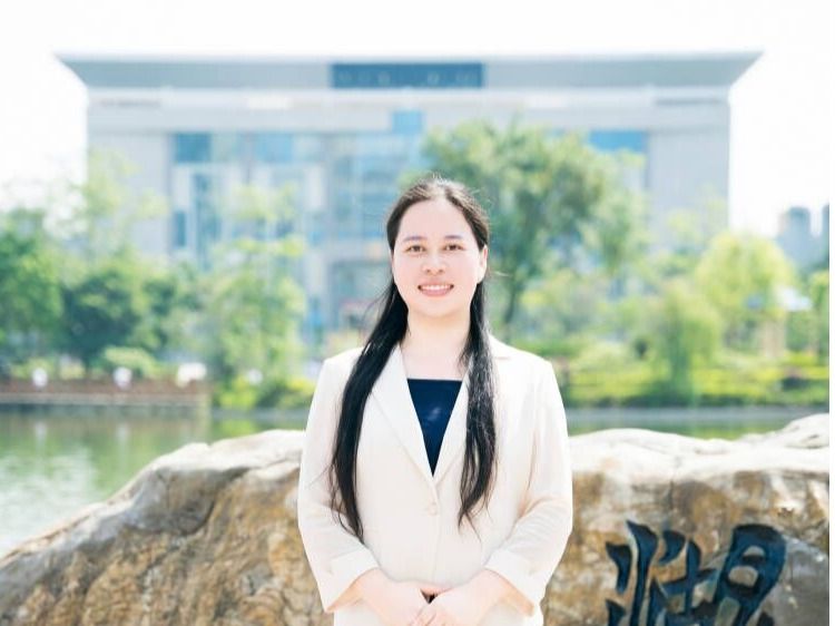 就业干事 薛文敏